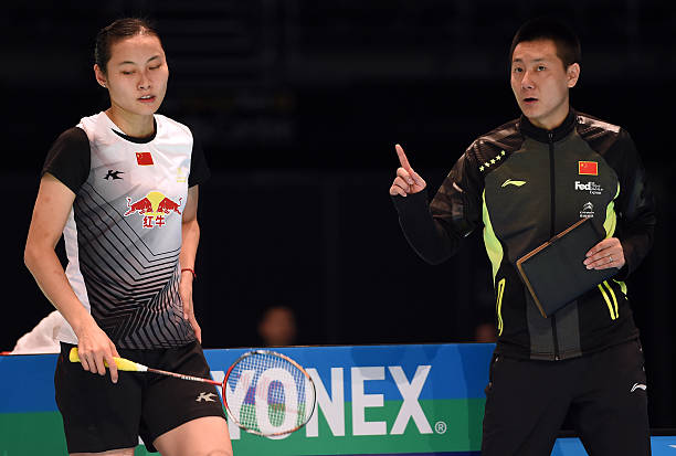 羽毛球比赛礼仪与体育精神:尊重对手与裁判的重要性