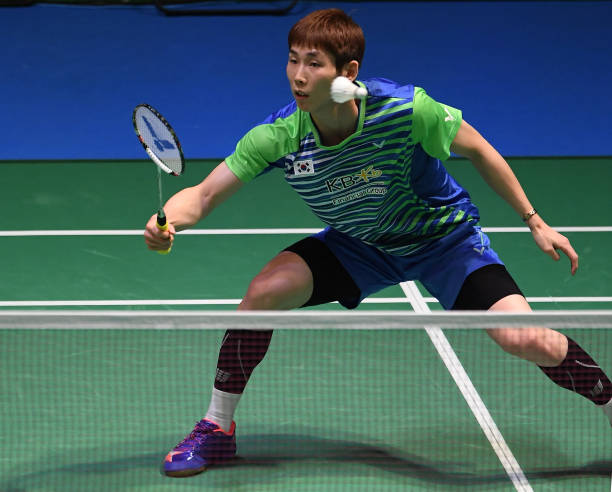 小学生羽毛球表演视频:孩子们的体育风采展示