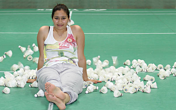 羽毛球拍5U和6U是什么意思?初学者必看重量解析