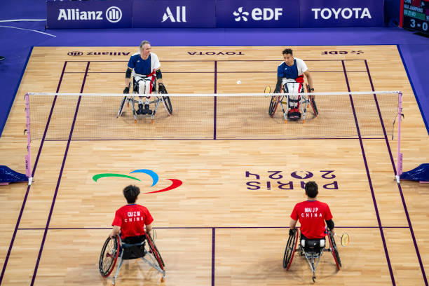 羽毛球场馆高度对运动员发挥的影响研究