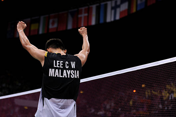 羽毛球双打战术:右半场站位如何提升攻防效率?