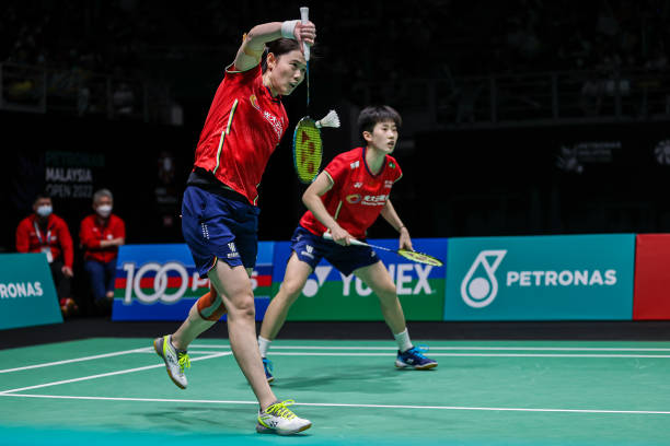 羽毛球场地规划必知:单打与双打的尺寸与布局技巧