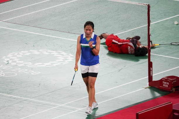 小学生羽毛球拍推荐:轻量化与合适长度的科学搭配