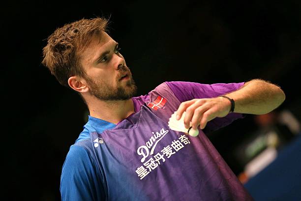 羽毛球拍与球的奥秘:小学生入门知识