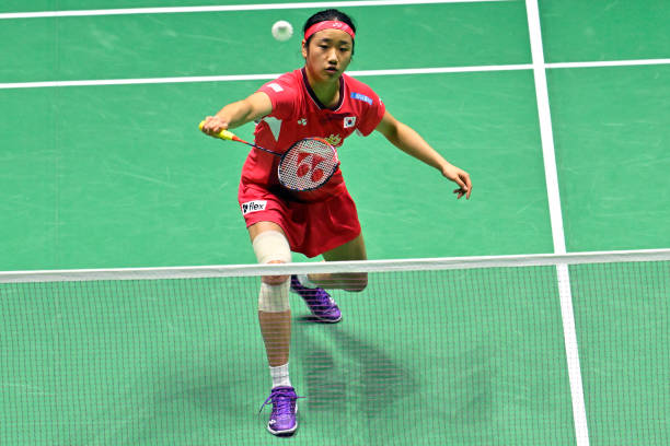 羽毛球发球术语进阶:如何利用发球控制比赛节奏?