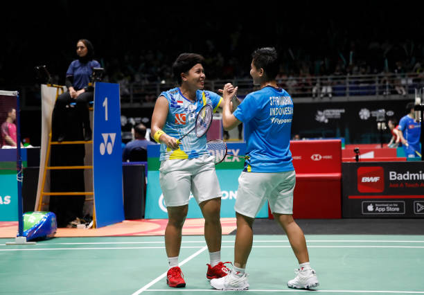 羽毛球比赛中的“连击”违例:规则与处罚