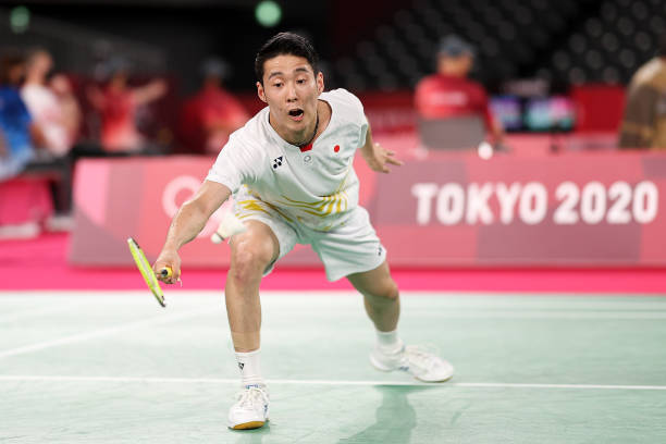 儿童羽毛球训练:场地、球拍和规则如何调整?