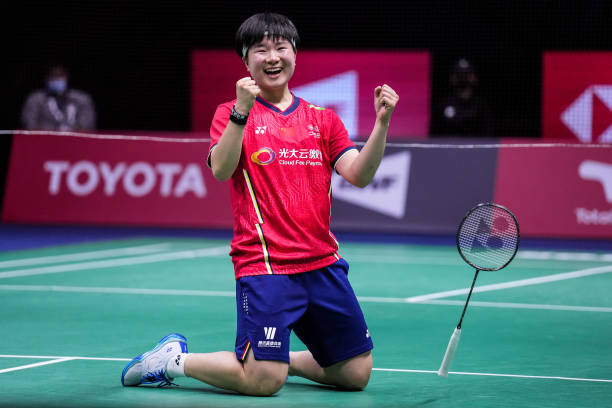 羽毛球装备指南:球拍、球与服装的选择