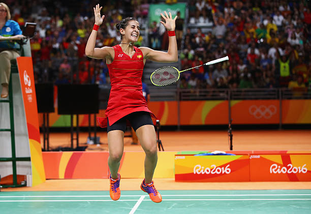 羽毛球进阶:吊网前球拍面控制的5个细节