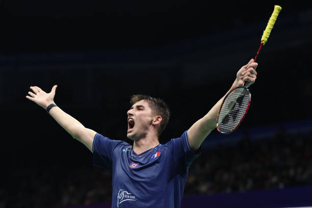 羽毛球握拍全攻略:不同打法对应的握拍技巧解析