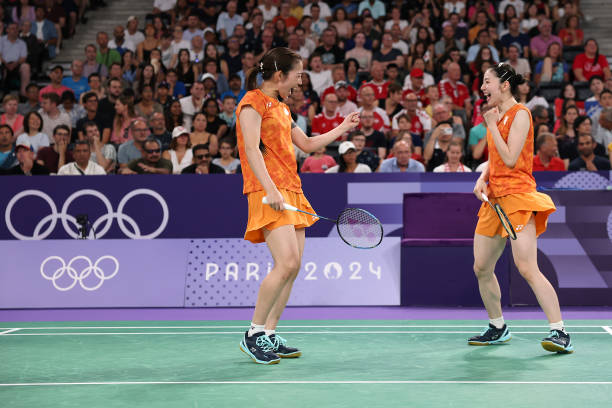 发球得分关键!羽毛球规则图解与实战技巧