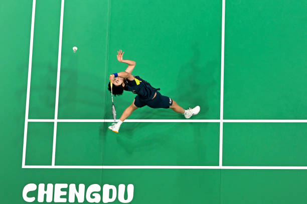 羽毛球单打边线长度对比:国际标准与业余场地的差异