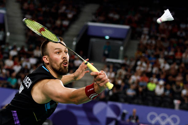 羽毛球单打比赛是几局几胜?专业赛制科普