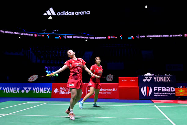 羽毛球场地和网球场对比:大小、布局差异一览