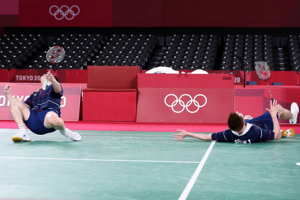 羽毛球扣杀进阶训练:如何打出刁钻角度(慢动作分解教学)