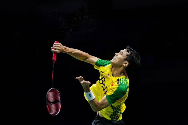 川崎羽毛球鞋科技解析:防滑、抗扭与透气性的突破