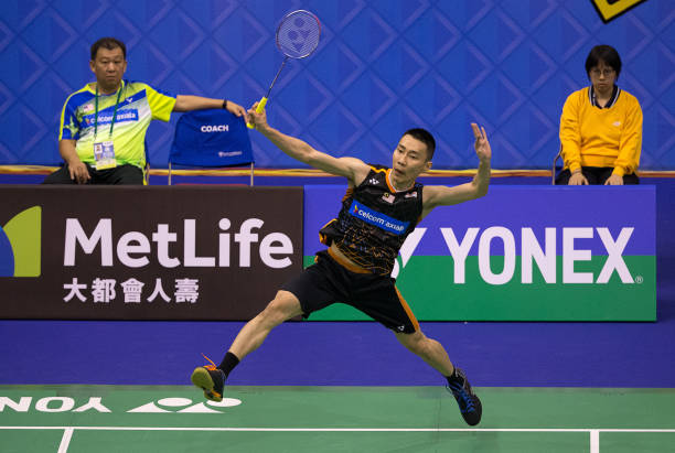 打好羽毛球的关键要领:从握拍到步法全解析