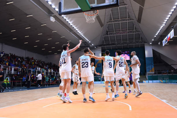 球场上的小可爱:儿童篮球运动头像特辑