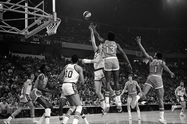 新王登基还是卫冕成功?总决赛第一场看点全解析