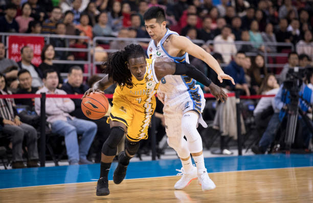 三连冠伟业:NBA历史上实现王朝的球队及其战绩