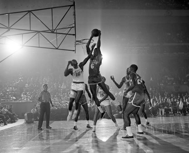 篮球翻腕犯规详解:规则、判罚与避免技巧