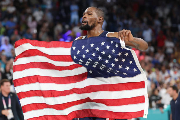 篮球logo设计案例解析:成功与失败的设计对比