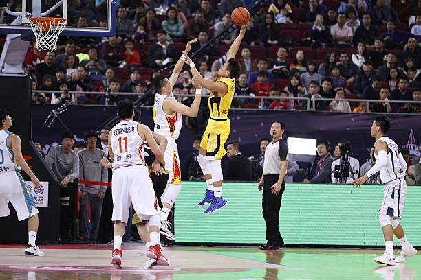 从so米体育直播篮球看韩国社会中的阶层与人性