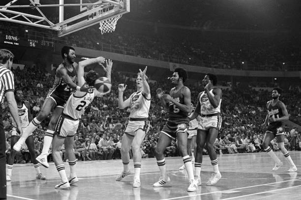 JRS直播TV:NBA常规赛与全明星周末精彩直播