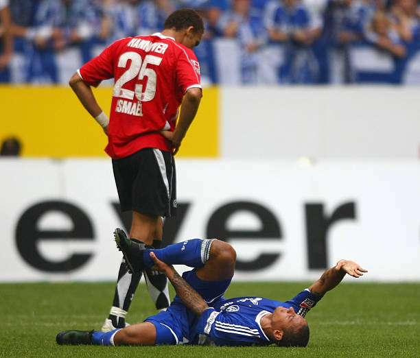 门将的尊严:靠脸吃饭的守门员逆袭之路