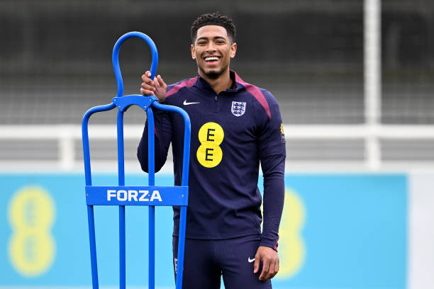 1米85也能飞!C罗逆天头球能力大赏