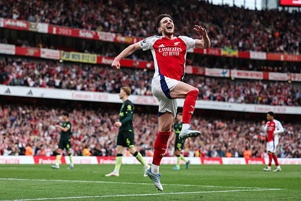 哈兰德在多特蒙德与曼城的号码变迁:数字背后的意义