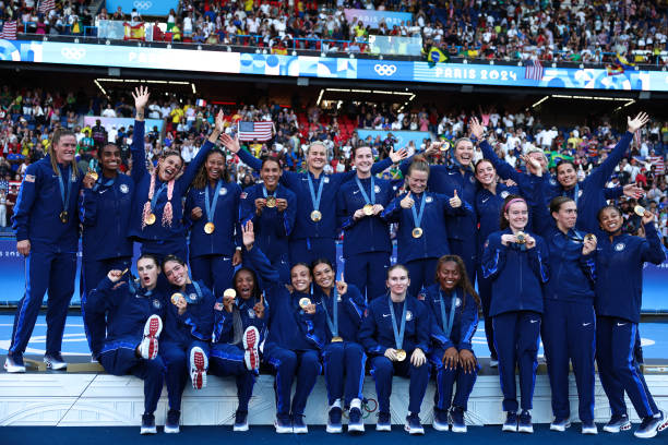 足球迷福音!这些免费直播网站解说清晰无广告