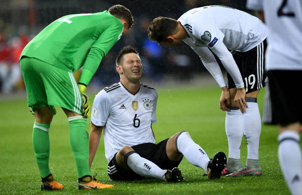 攻防一体:古利特如何重新定义中后卫角色