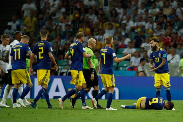 标准足球场占地多少亩?国际足联规定解析