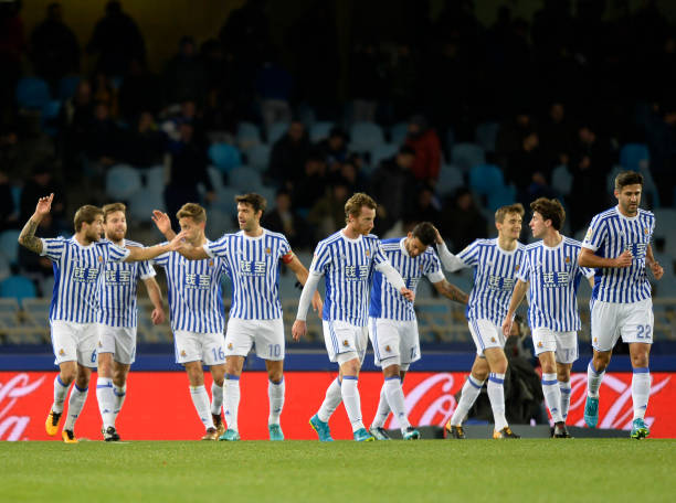 科尔内特双响建功,里昂爆冷击败曼城晋级半决赛