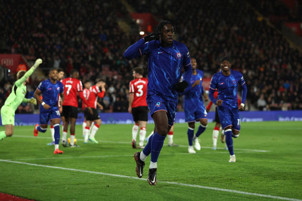 小预算大奇迹!朗斯的法甲亚军是如何炼成的?