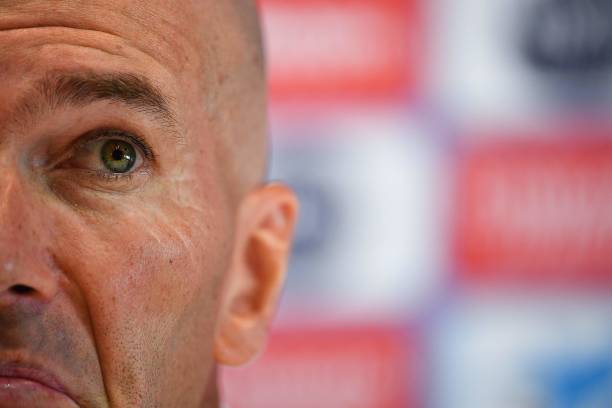 范巴斯滕vs现代前锋:他的进球放在今天依然无敌?