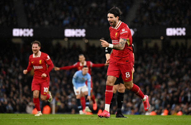 AC米兰传奇!范巴斯滕红黑生涯的十大高光进球