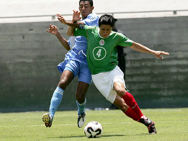 欧冠决赛争议判罚解析:点球与VAR