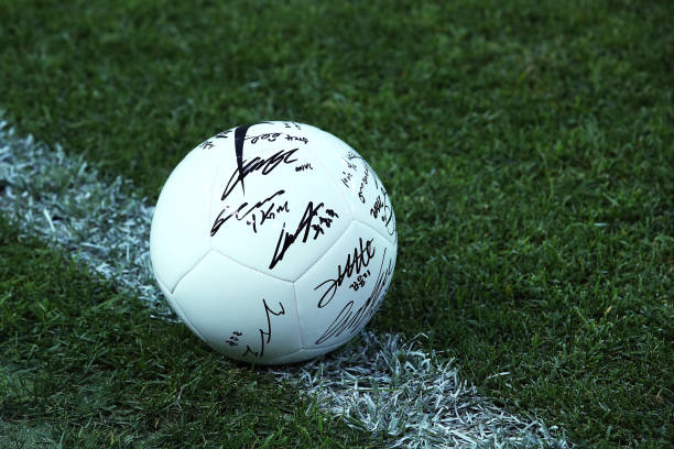 8人制足球场地标准尺寸详解:长宽与划线要求