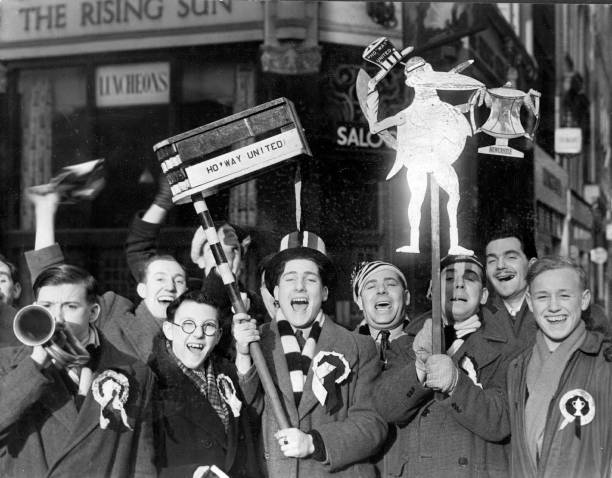 曼联欧冠夺冠庆典:球员、教练与球迷的狂欢时刻