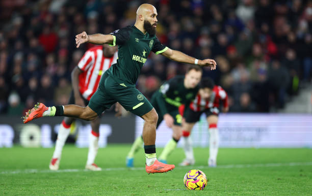 (侧重:攻击性视角,追求射门效果)