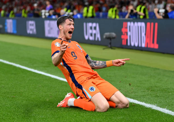 从哈吉到穆图:罗马尼亚足球传奇人物全解析