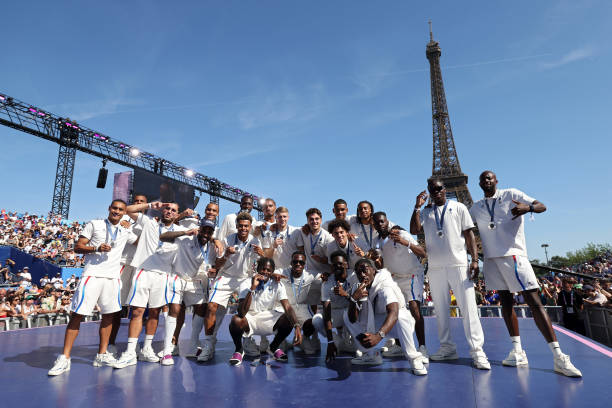 > 央视转播策略变化:为何某些中超焦点战不再安排直播?