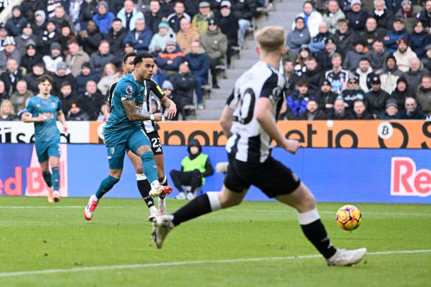 欧冠曼联VS对手比赛时间确定,球迷必看观赛提醒