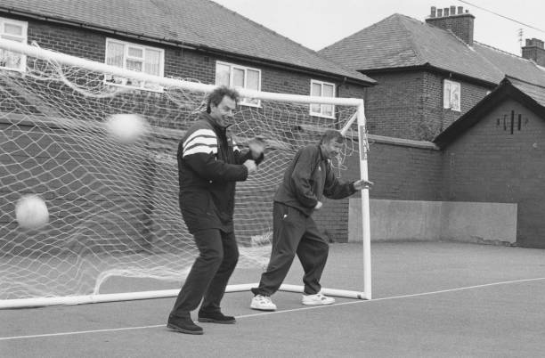 射门次数 vs. 进球数:足球比赛中隐藏的得分密码