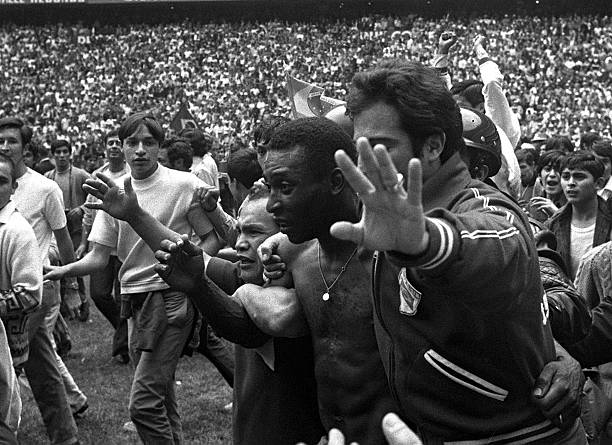 法国足球甲级联赛外援与本土球员分布