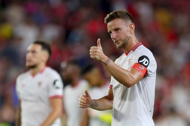 社会视角,探讨足球 beyond the pitch 的影响力