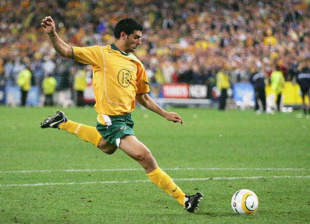 除了奖金,法甲最佳新人还能获得哪些额外奖励?