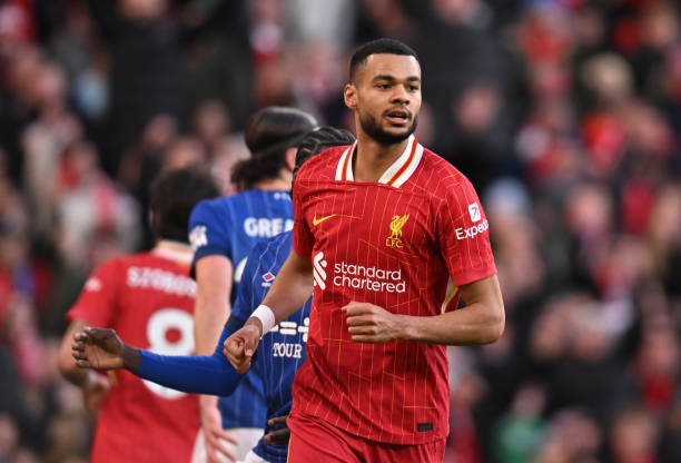 回顾米兰欧冠夺冠之路:七次捧杯的经典时刻